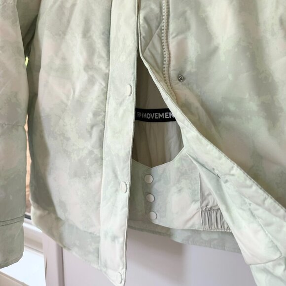 NWT Free People Bunny Slope Printed Puffer Jacket Ski Coat Green White Small - Picture 6 of 15